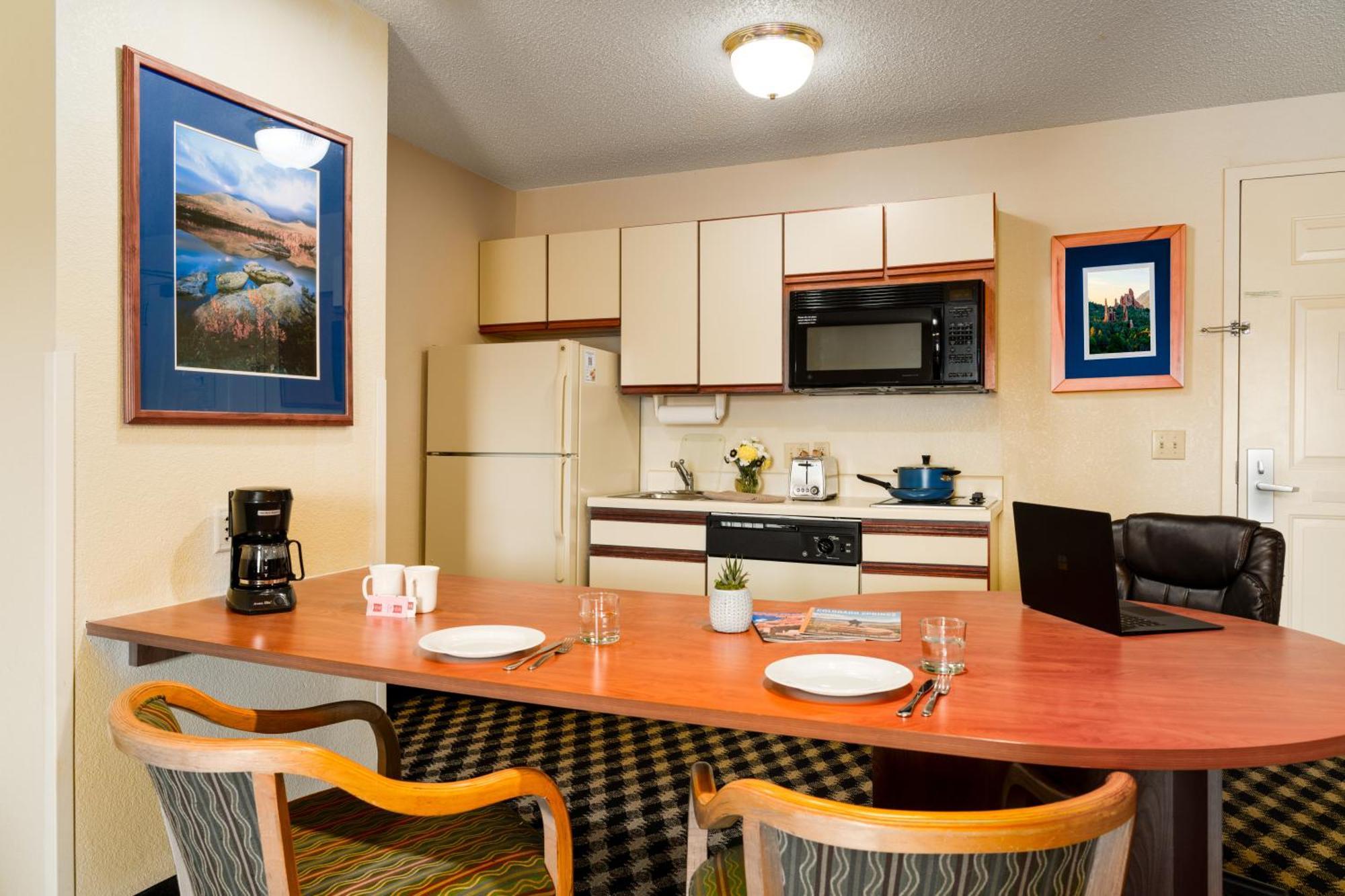 Mcm Elegante Suites (Adults Only) Колорадо-Спрингс Экстерьер фото